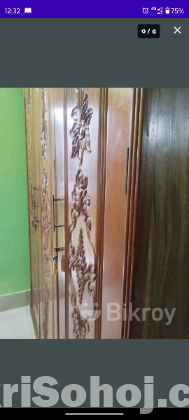 সিরিস কাঠের আলমারি